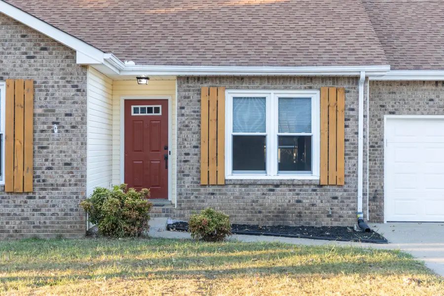 417 Cyprus Ct, Clarksville, TN 37040 - #2