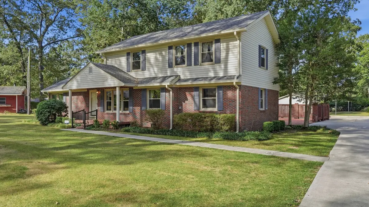 200 Fleming St, Tullahoma, TN 37388 - #1