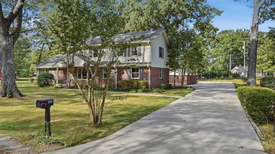 200 Fleming St, Tullahoma, TN 37388 - #3