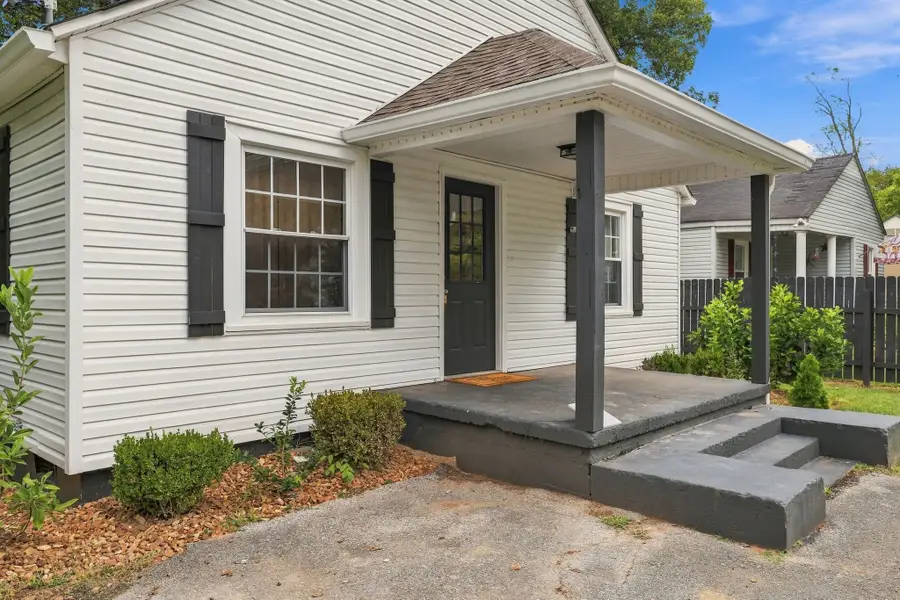 417 Laura Ave, Winchester, TN 37398 - #2