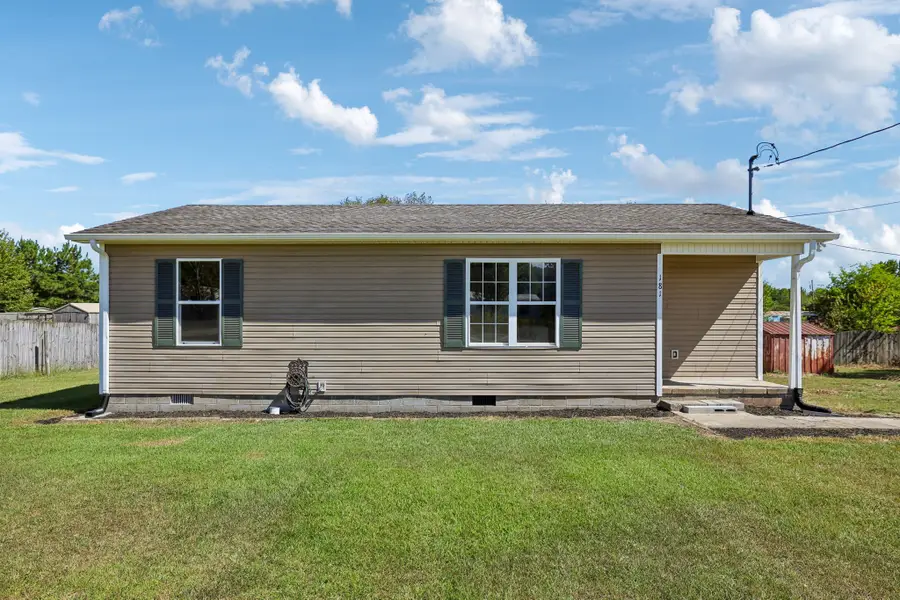 181 S C St, Hillsboro, TN 37342 - #2
