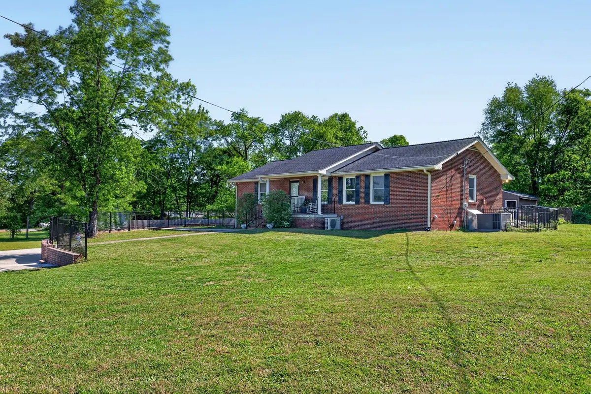 833 Leeville Rd, Lebanon, TN 37090 - #1