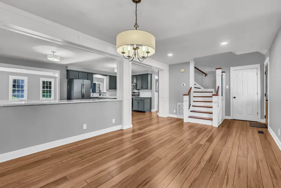 1025 Hillshire Dr, Clarksville, TN 37043 - #3