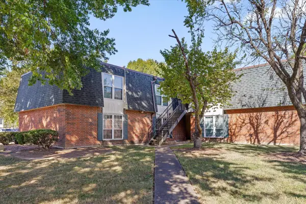 900 Mountain Creek Road #300, Chattanooga, TN 37405