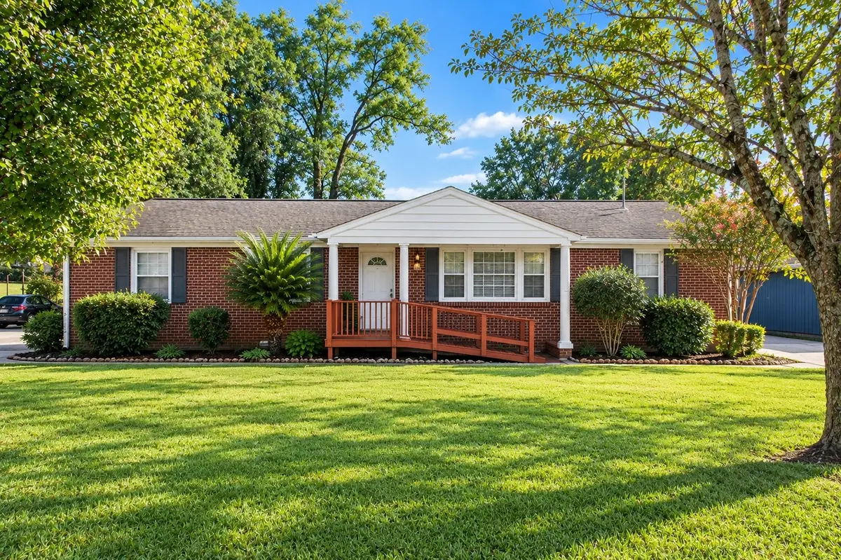 2007 Westwood Dr, Columbia, TN 38401 - #1