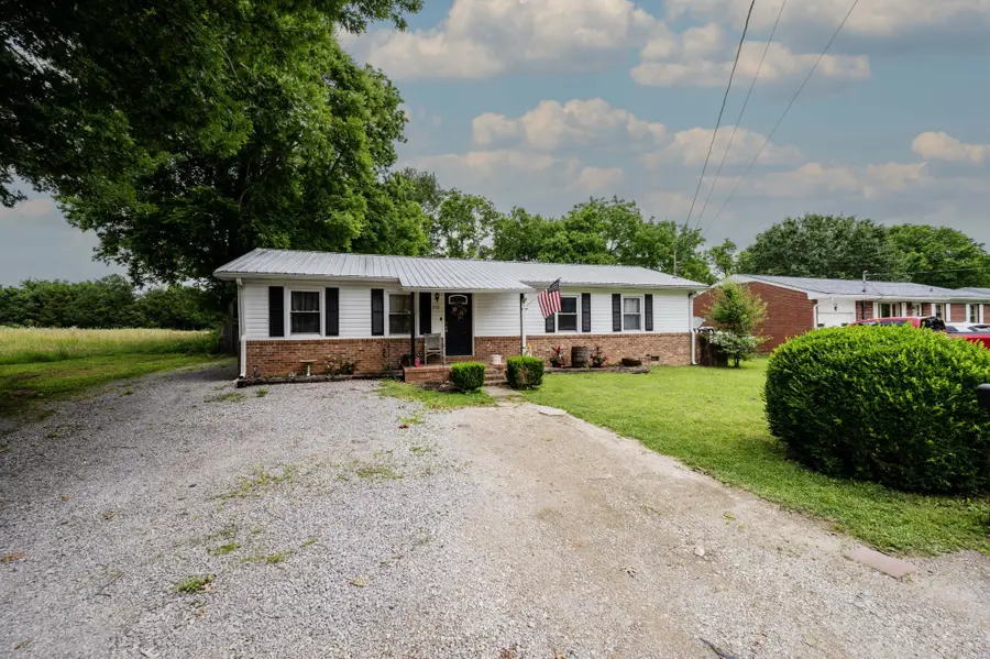 212 Decatur St, Shelbyville, TN 37160 - #2