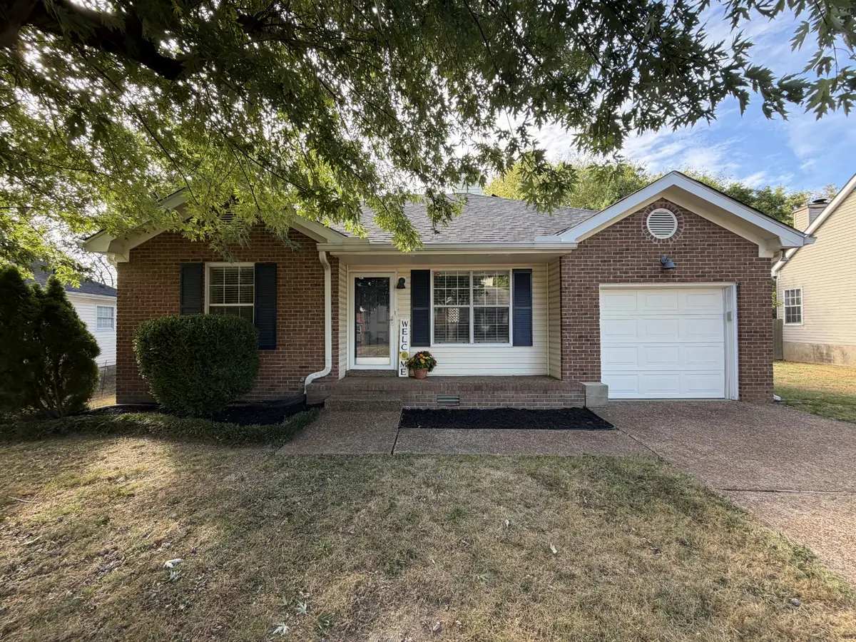 365 N Birchwood Dr, Hendersonville, TN 37075 - #1