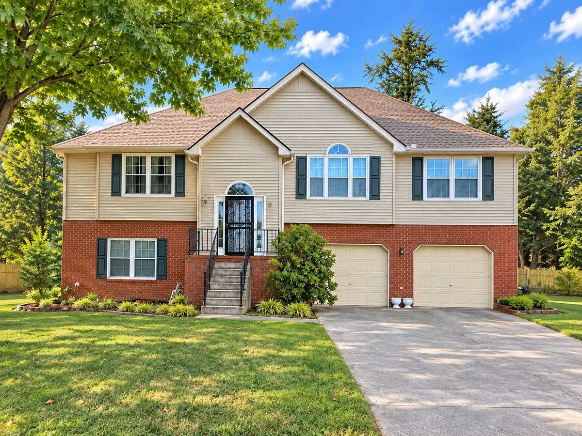 220 Rollingwood Ct, La Vergne, TN 37086 - #1
