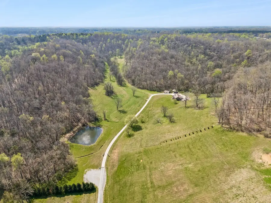 240 Scenic Ct, Pulaski, TN 38478 - #2