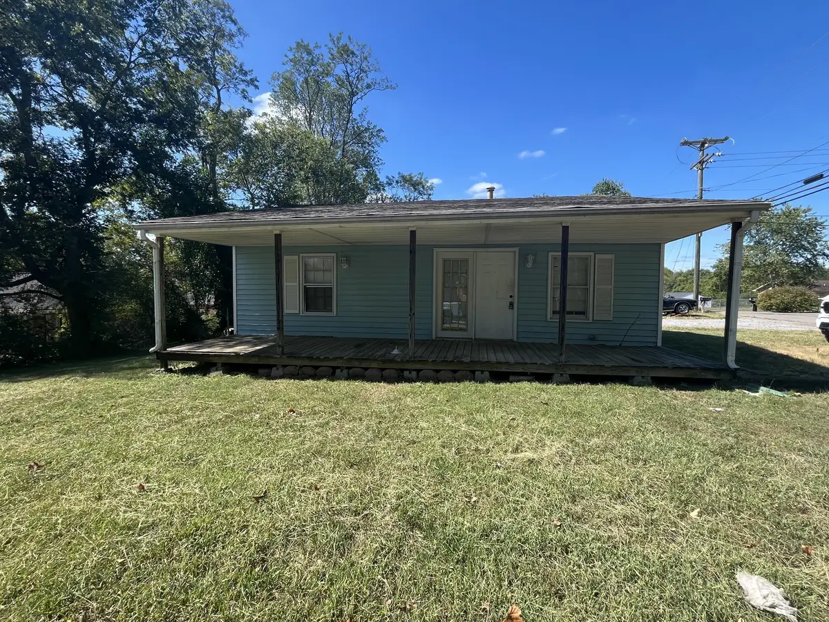 476 Circle Dr, Clarksville, TN 37043 - #1