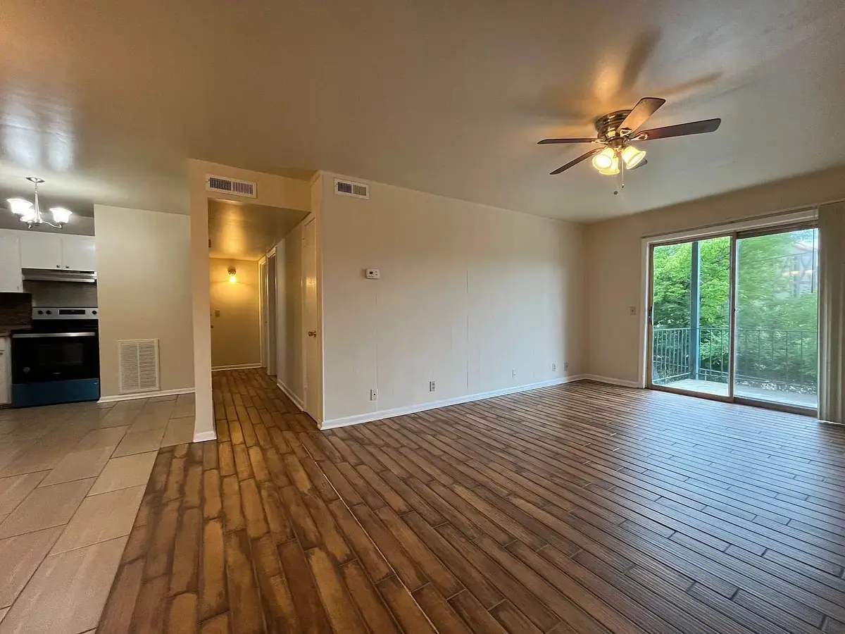 555 N Dupont Ave #B42, Madison, TN 37115 - #1