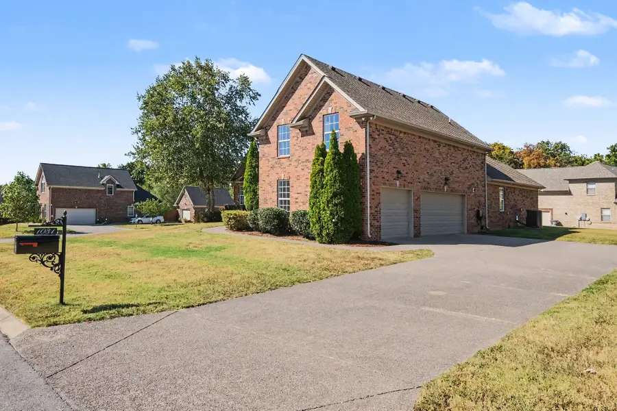 1031 Berkshire Blvd, Mount Juliet, TN 37122 - #3