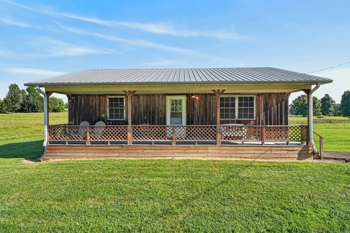 131 Fisk Rd, Livingston, TN 38570 - #1