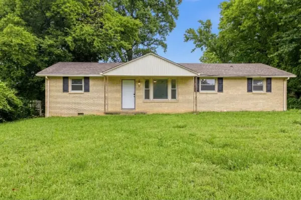13 Charlemagne Blvd, Clarksville, TN 37042