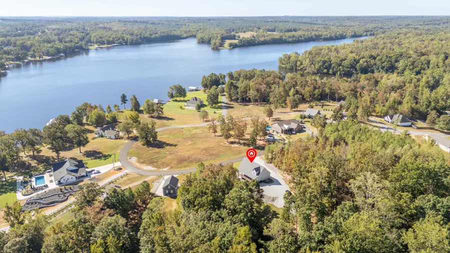 121 Persimmon Ln, Lexington, TN 38351 - #3