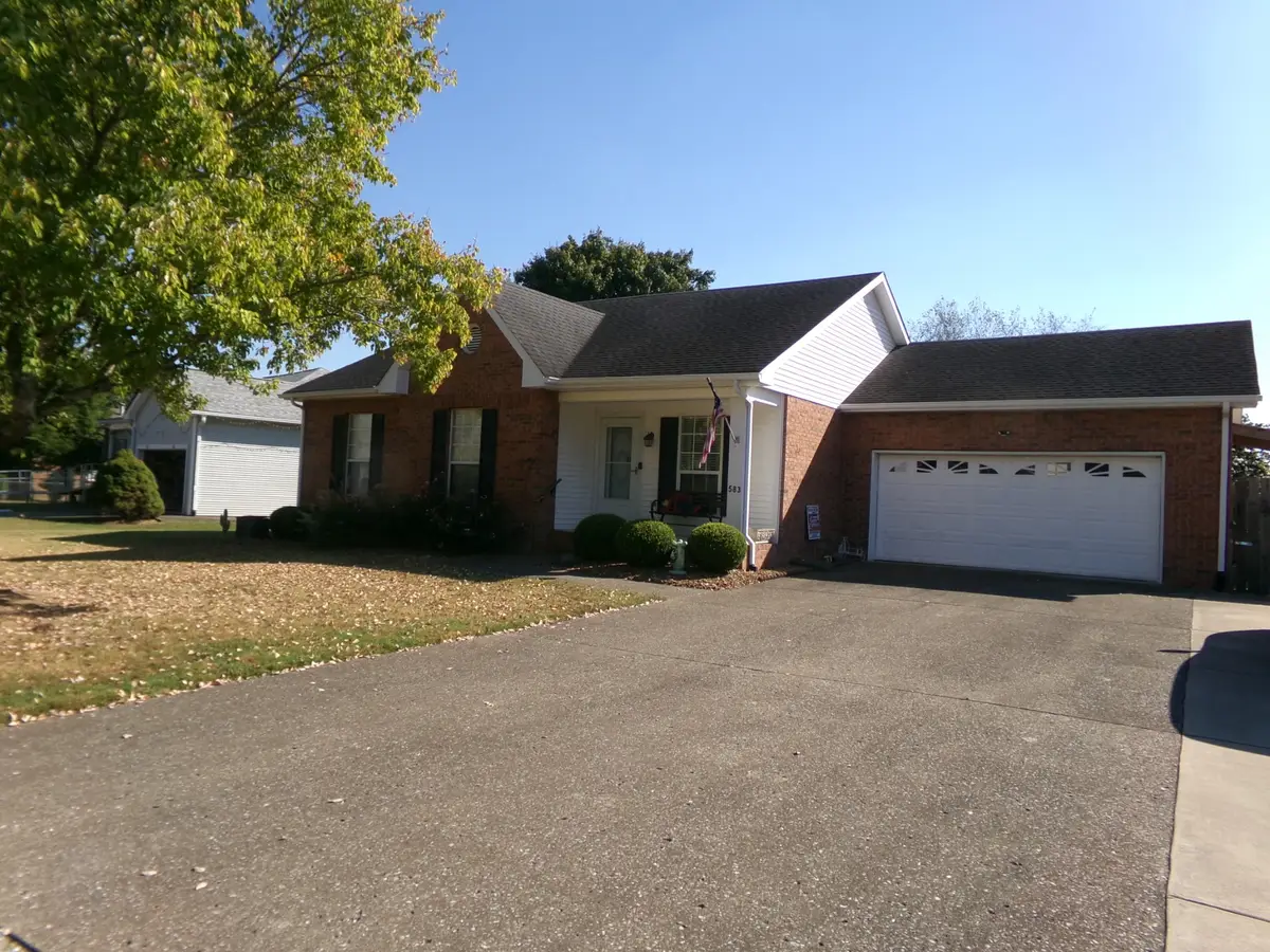 583 Cottonwood Dr, Gallatin, TN 37066 - #1