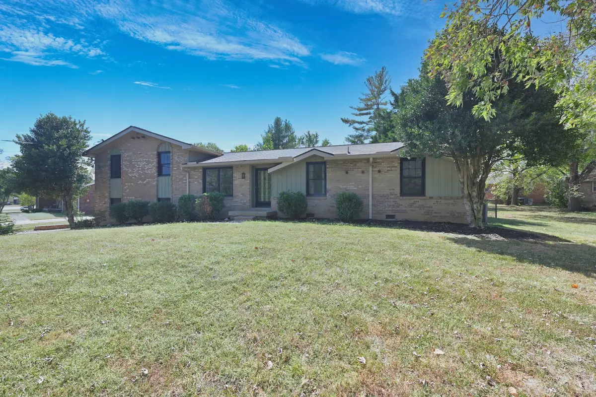 102 Paradise Dr, Hendersonville, TN 37075 - #1