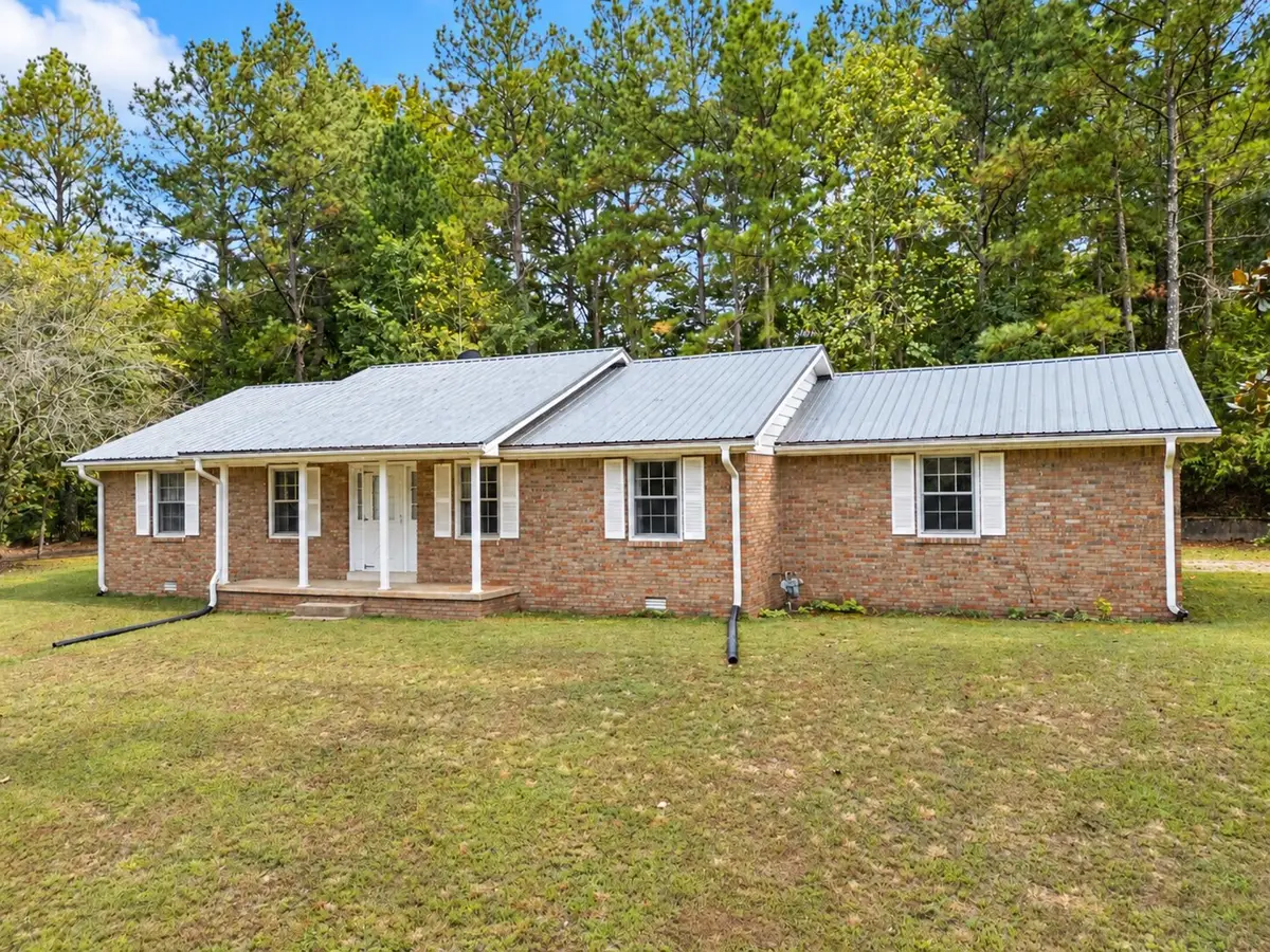 3141 White Oak Rd, Mc Ewen, TN 37101 - #1