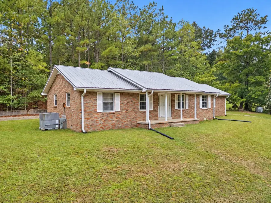 3141 White Oak Rd, Mc Ewen, TN 37101 - #3