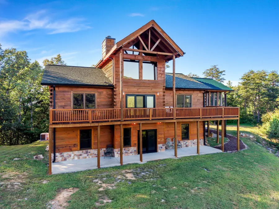 1099 Smithfield Rd, Tellico Plains, TN 37385 - #3