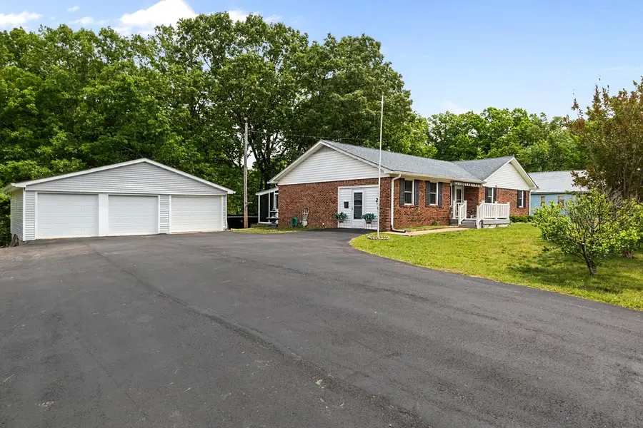 190 Post Oak Ave, Camden, TN 38320 - #2