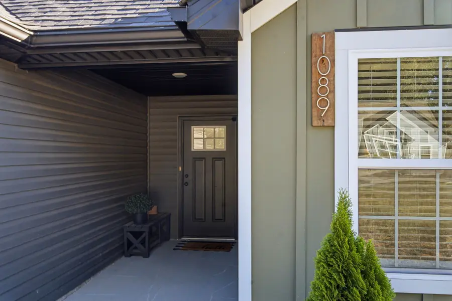 1089 Shaylee Dr, Springfield, TN 37172 - #2