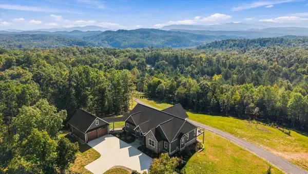 285 Bill Moser Rd, Vonore, TN 37885