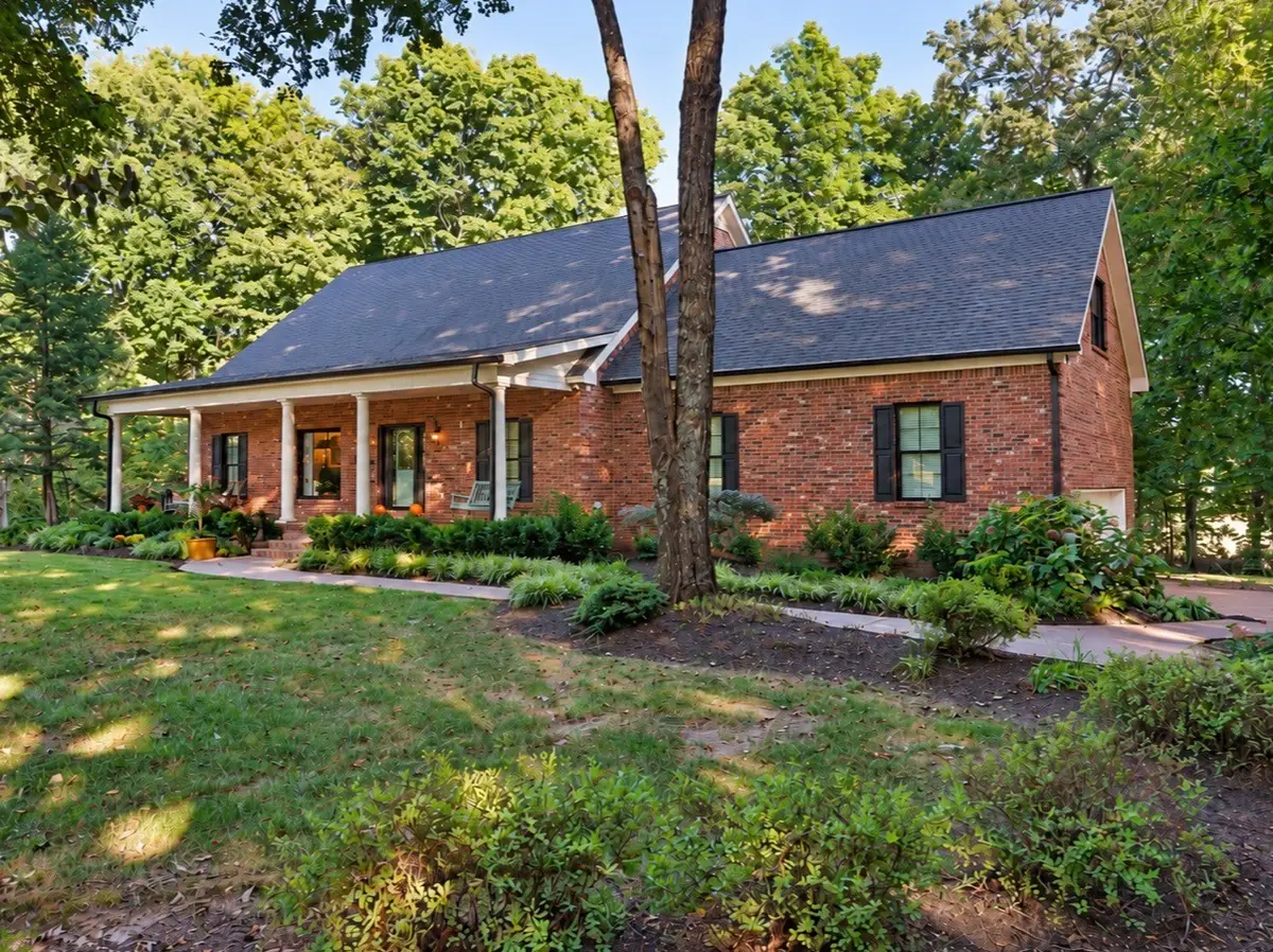 102 Ridglea Ct, Burns, TN 37029 - #1