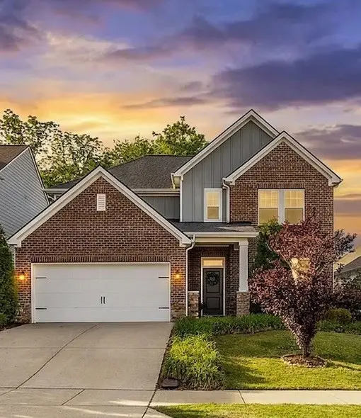 210 Woodhall Ct, White House, TN 37188