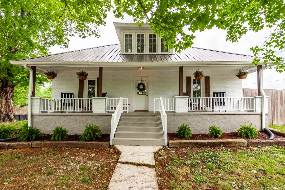 537 Defeated Creek Hwy, Carthage, TN 37030 - #1