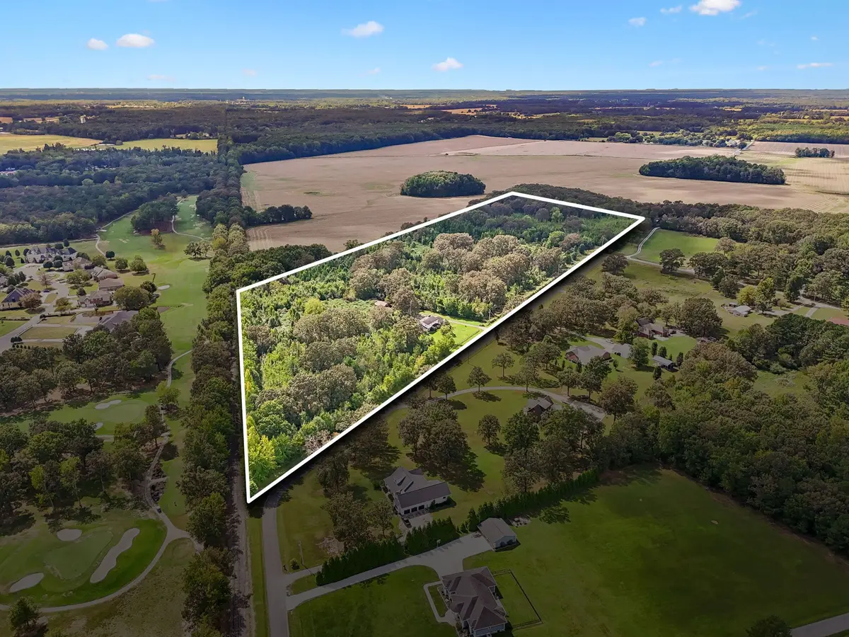 495 Hickory Dr, Manchester, TN 37355 - #1