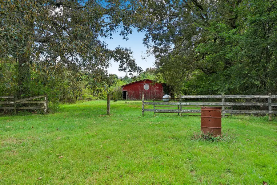 495 Hickory Dr, Manchester, TN 37355 - #3