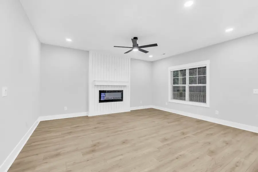 154 Monaghan Dr, Clarksville, TN 37042 - #3