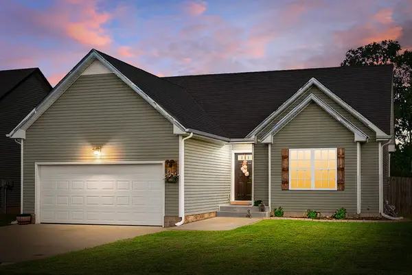 3733 Gray Fox Dr, Clarksville, TN 37040