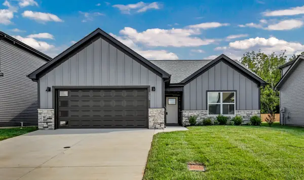 406 Galway Dr, Clarksville, TN 37042
