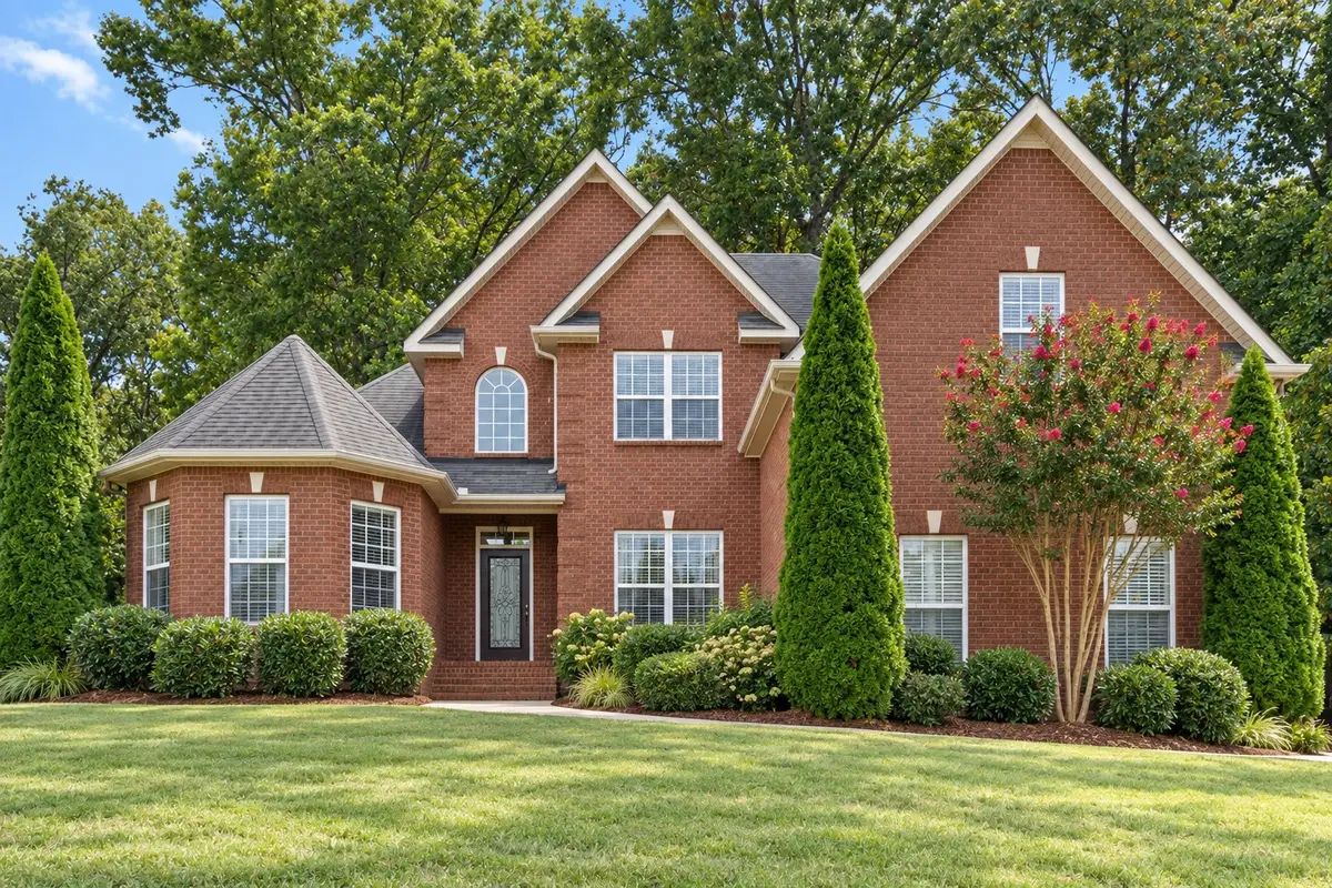 135 Ridgebend Dr, Murfreesboro, TN 37128 - #1