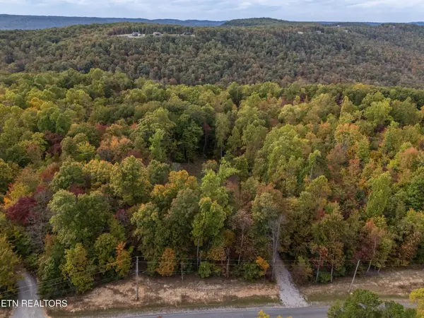 592 Cumberland Cove Rd, Monterey, TN 38574