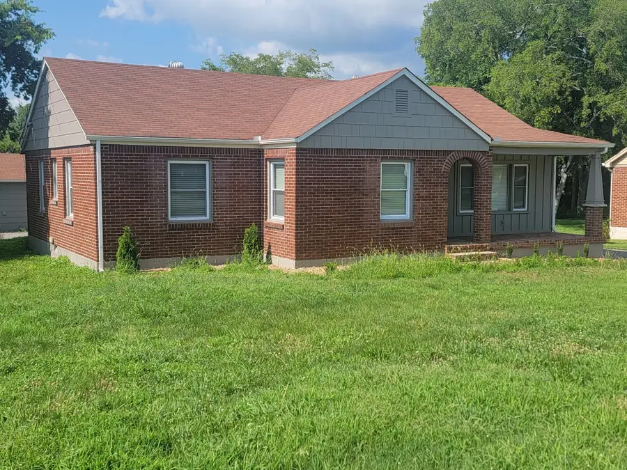 111 Campus Dr, Hendersonville, TN 37075 - #2