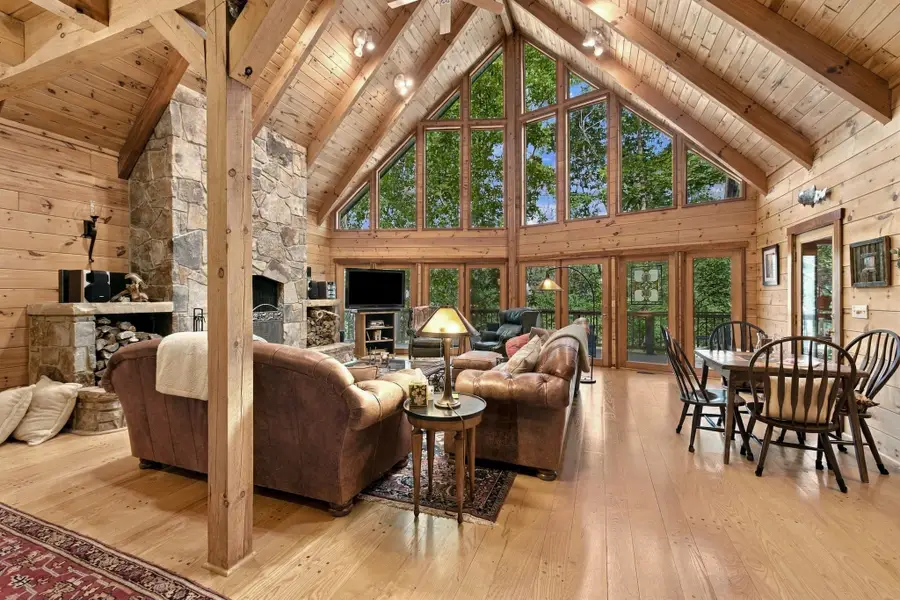 2126 Westlake Dr, Monteagle, TN 37356 - #2