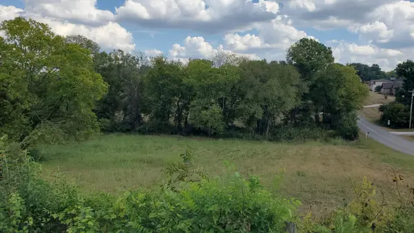 4 Cothran Rd, Columbia, TN 38401