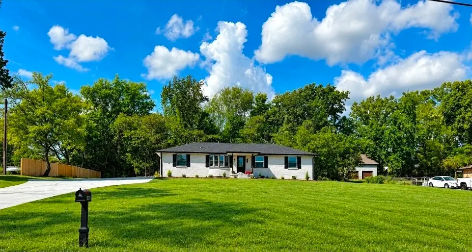 1870 Powell Rd, Clarksville, TN 37043 - #1