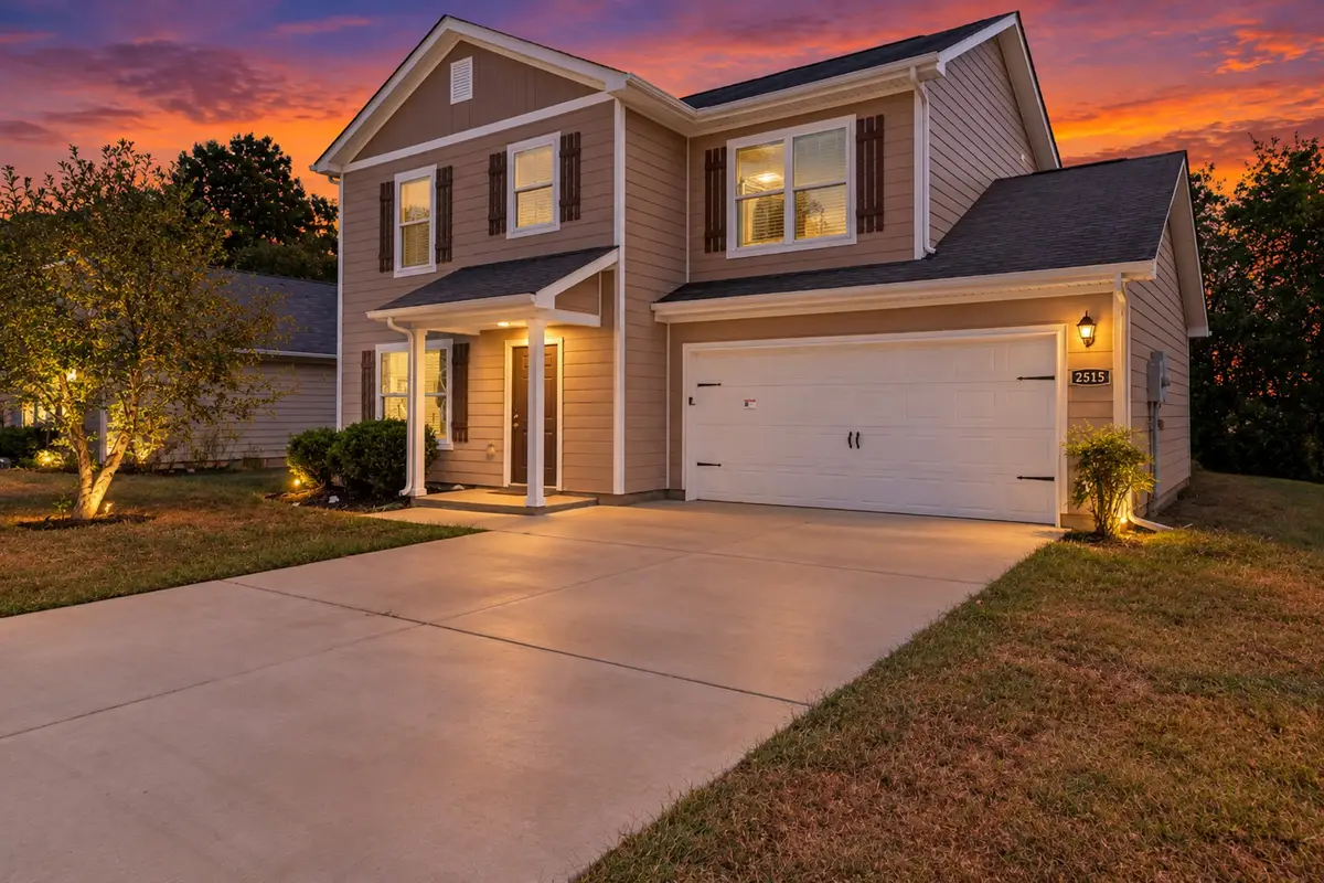 2515 Queen Bee Dr, Columbia, TN 38401 - #1