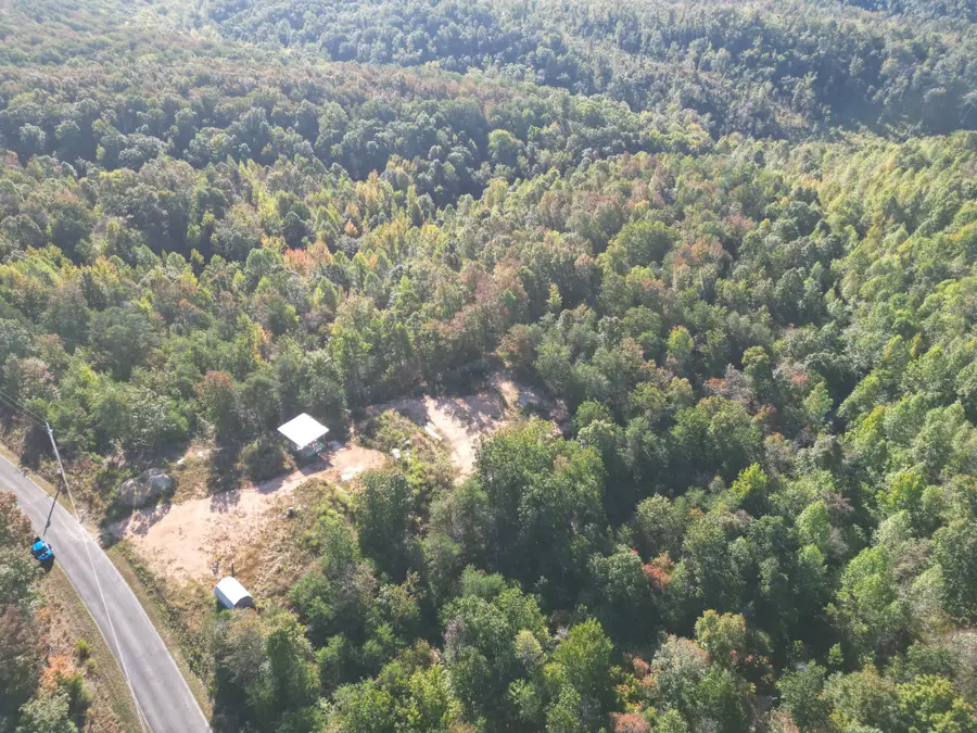 1105 New Era Ridge Rd, Linden, TN 37096 - #3