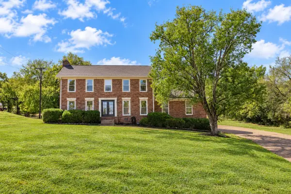 260 Anderson Ln, Hendersonville, TN 37075