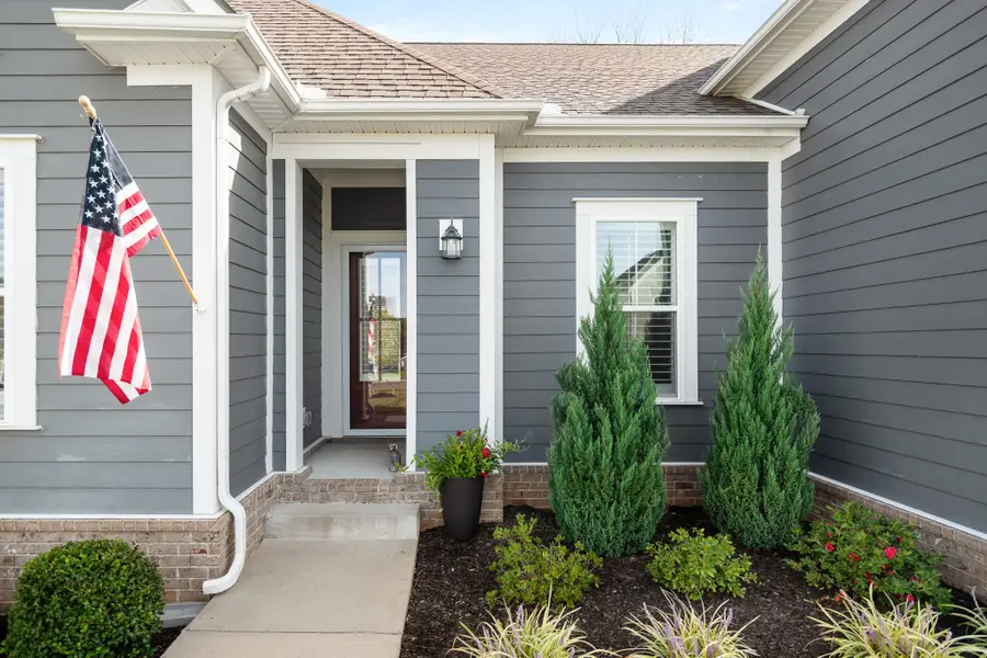 6449 Desmond Ave, Murfreesboro, TN 37128 - #2