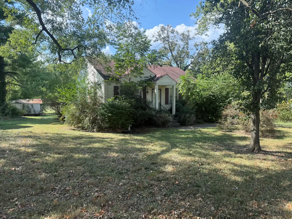 911 Craig St, Gallatin, TN 37066 - #1