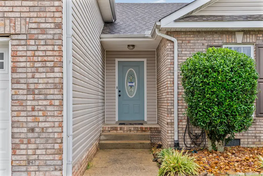3387 Poplar Hl, Clarksville, TN 37043 - #3
