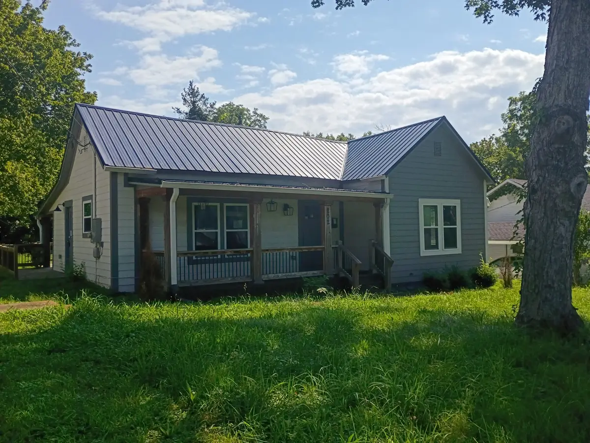 202 Cherry St, Dickson, TN 37055 - #1