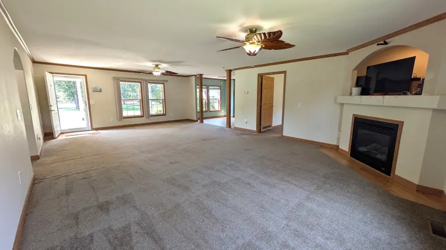 759 Brown Rd, Paris, TN 38242 - #3