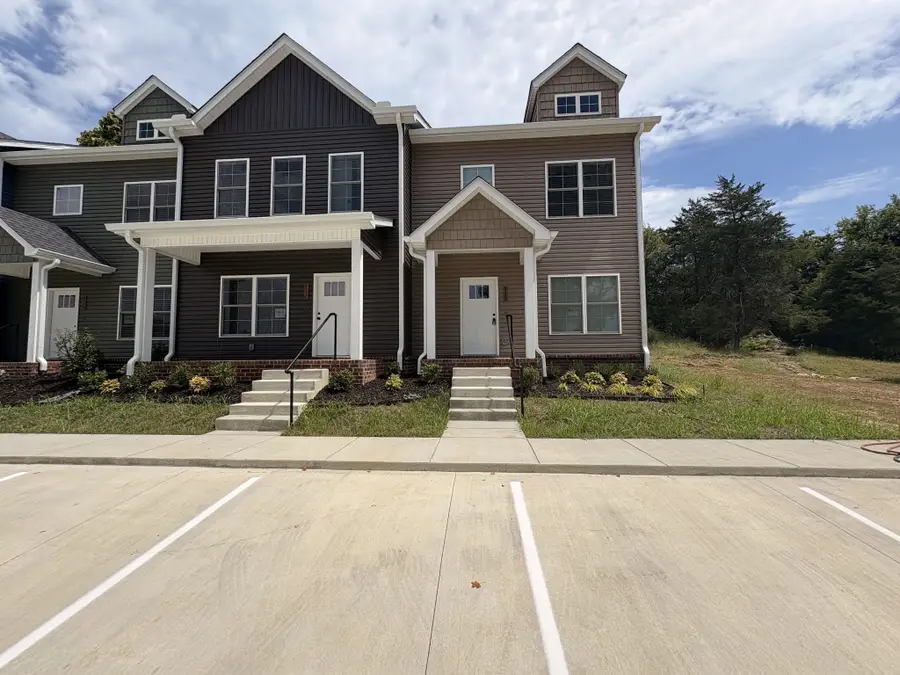 822D W Madison St W #D, Pulaski, TN 38478 - #3